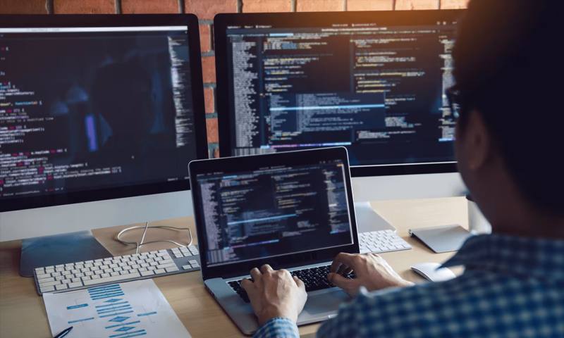 数据科学选型:R与Python如何赋能屏南县网站建设?